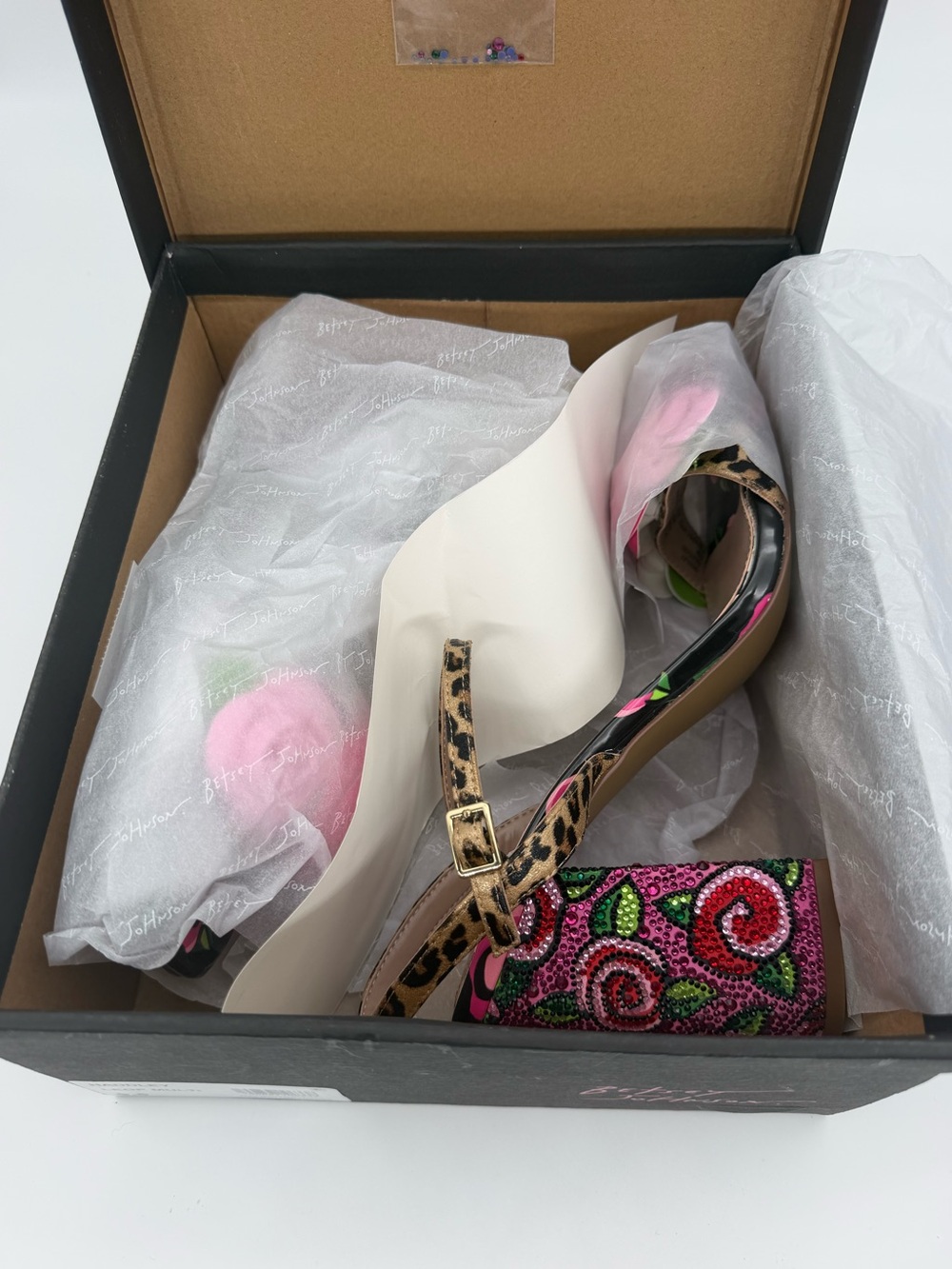NIB Betsey Johnson Haddley Floral Rhinestone Block Heels Leopard Rose Sandals 9. - Picture 6 of 7